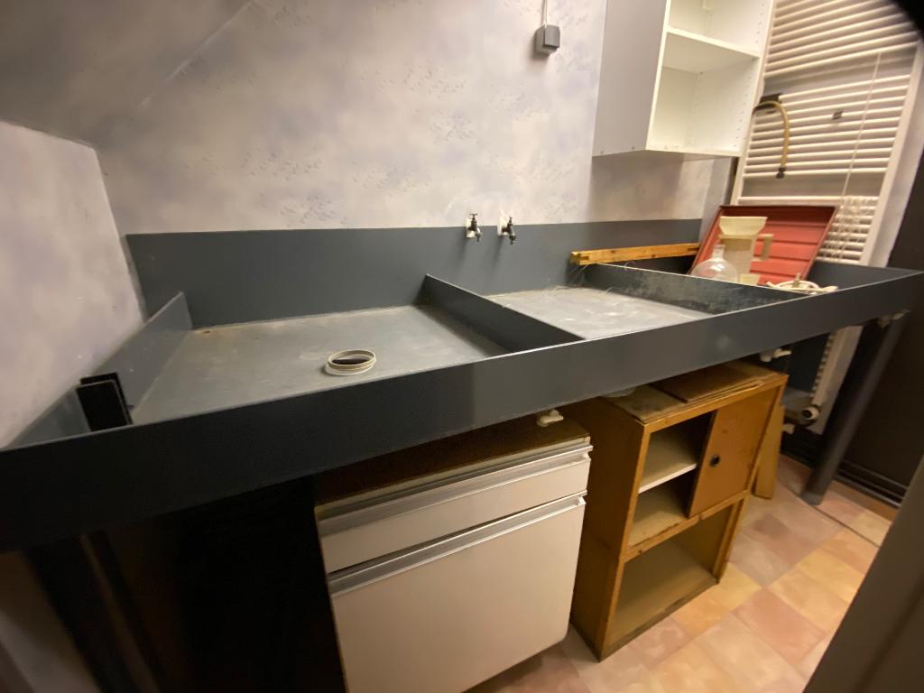 Laboratoriumbakje gemaakt van speciaal hars, Ophalen, Gebruikt, 100 cm of meer, 60 cm of meer