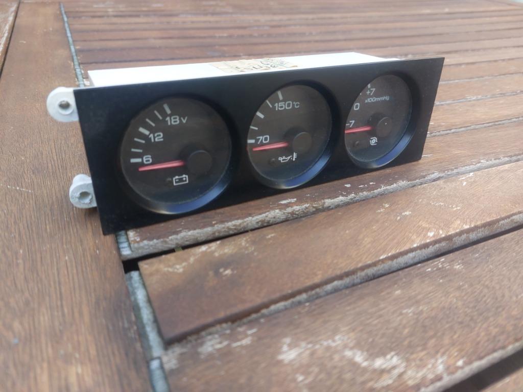 Nissan Skyline R32 GTR metertjes / centre gauges, Ophalen of Verzenden, Gebruikt, Nissan