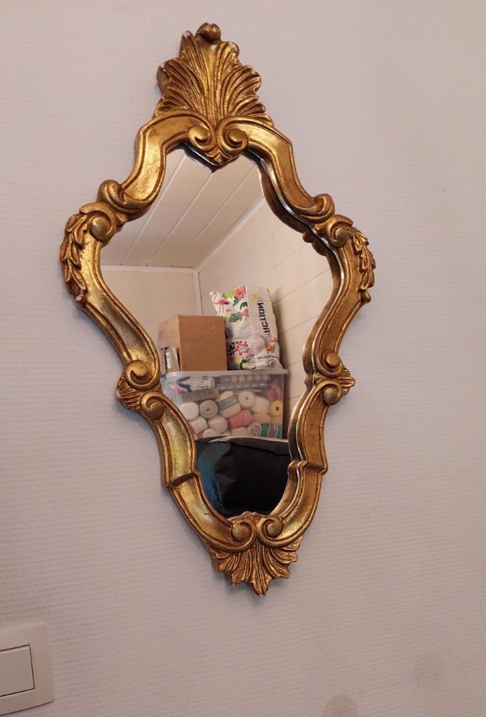 Petit miroir ancien orné d'or H 63 L 36, Antiquités & Art, Envoi, Autres formes, Moins de 50 cm, Moins de 100 cm