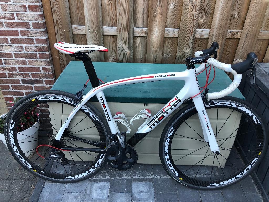 Racefiets Carbon Gianni Motta, Enlèvement, Carbone
