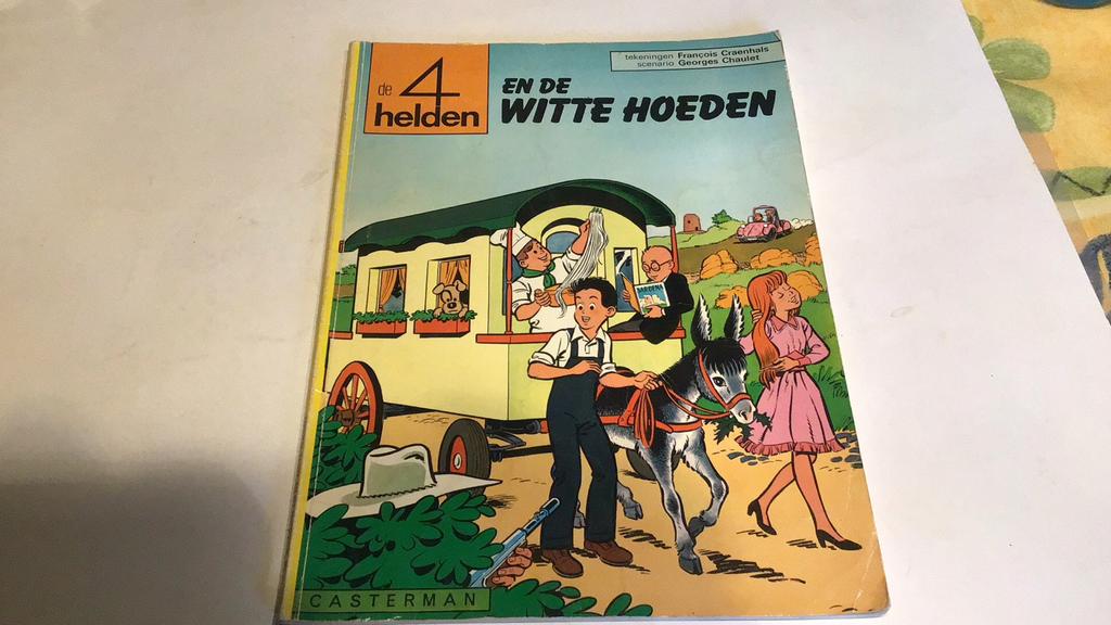 De 4 helden(a), Eén stripboek, Ophalen of Verzenden, Gelezen