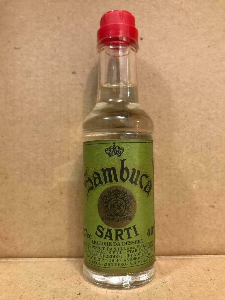 Sambuca - Sarti - Mignonnette d'alcool - 27 cc - Italie, Enlèvement ou Envoi, Pleine, Comme neuf, Autres types
