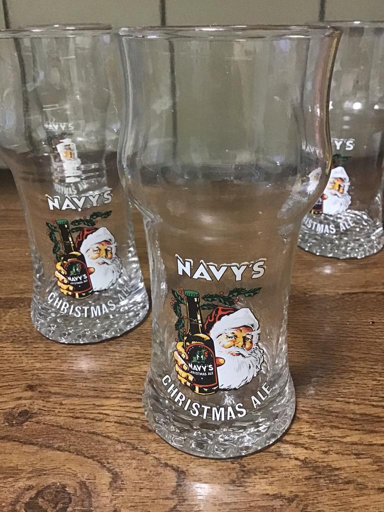 Kerstglazen ,, Navy’s Christmas Ale ,,, Verzamelen, Ophalen, Zo goed als nieuw