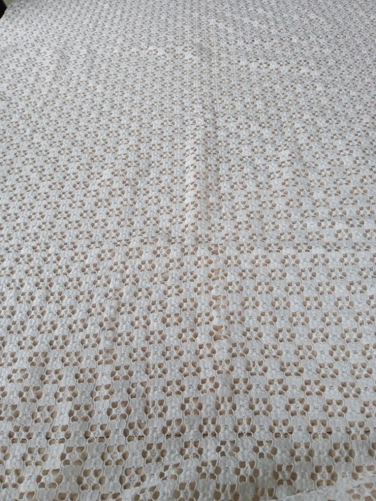 Vintage lap kanten stof 2.10 x 1.20, Hobby en Vrije tijd, Stoffen en Lappen, Ophalen of Verzenden, Kant