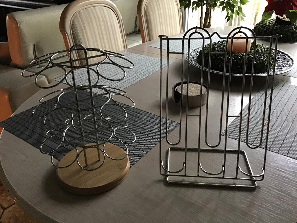 Capsulehouder  apart of samen te koop 8€ stuk of 15 € de 2, Ophalen of Verzenden, Zo goed als nieuw