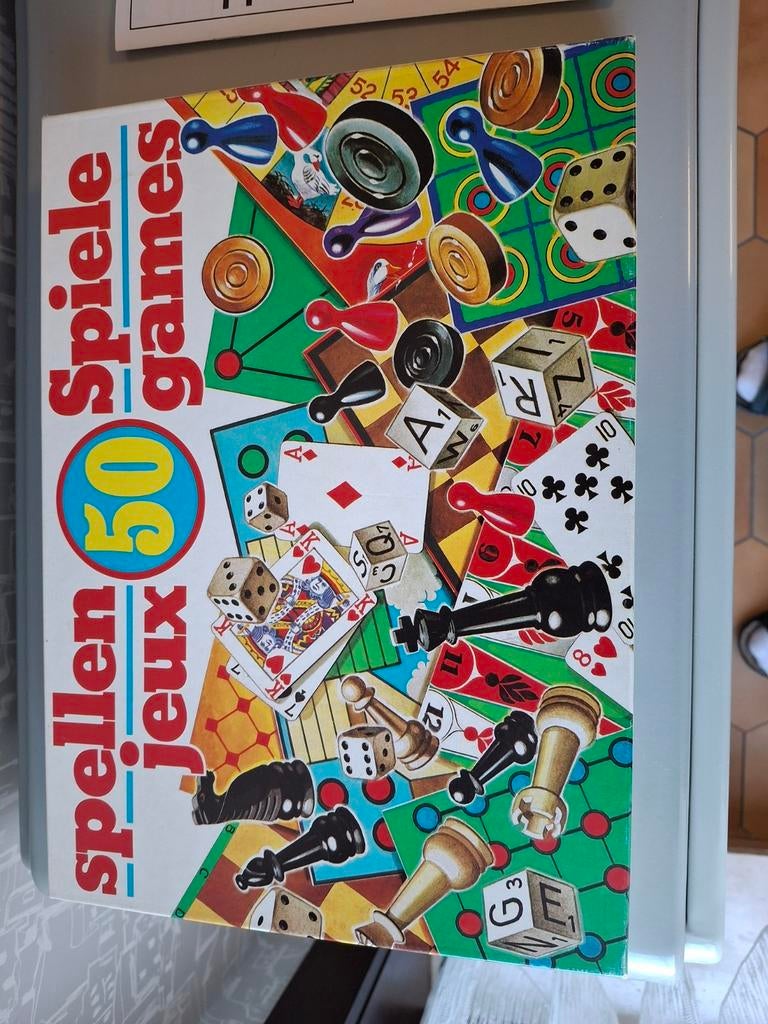 PAPITA 50 spellen in 1 doos vanaf 8 jaar, Ophalen of Verzenden, Zo goed als nieuw