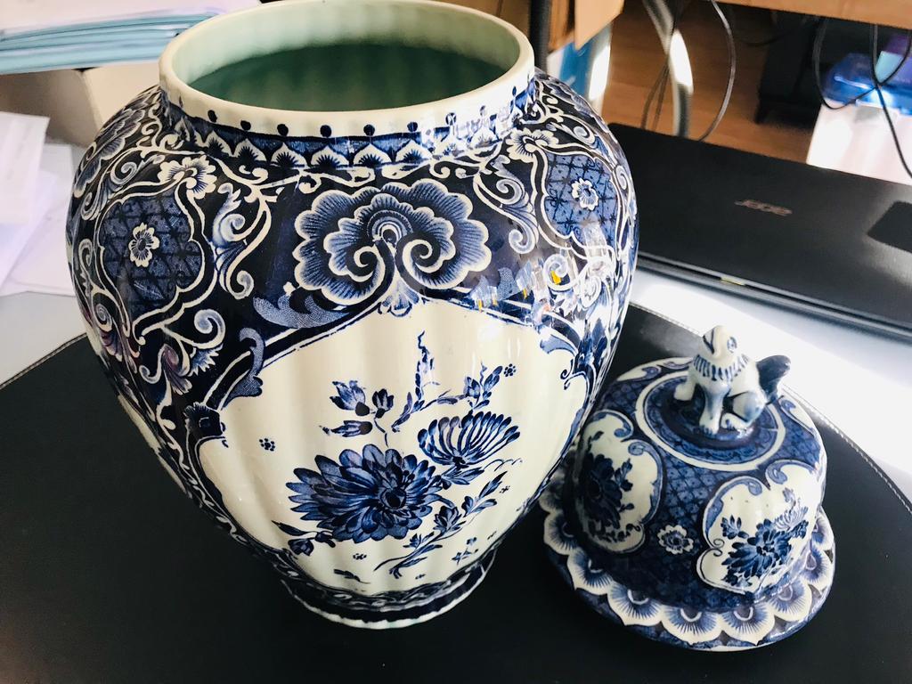 Grote Delfts Blauwe dekselvaas – Boch Royal Sphinx - 45cm, Ophalen of Verzenden