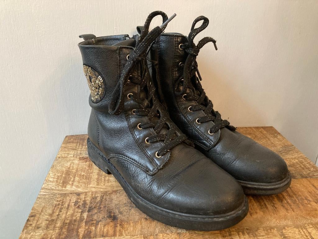 Zwarte hoge schoenen met smiley - Kipling - maat 34, Enfants & Bébés, Vêtements enfant | Chaussures & Chaussettes, Kipling, Enlèvement ou Envoi