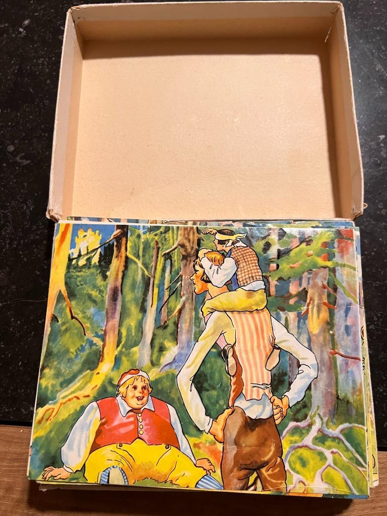 Blocs en bois vintage avec des contes de fées dessus, Enlèvement ou Envoi