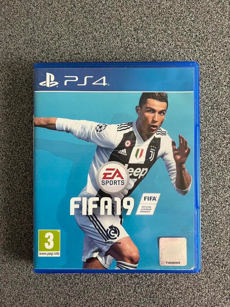 FIFA 19, Enlèvement ou Envoi, Comme neuf, À partir de 3 ans