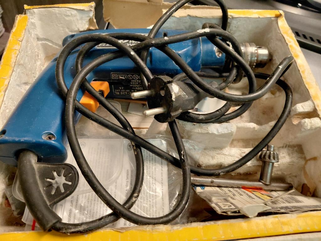 perceuse a percussion / visseuse, Bricolage & Construction, Enlèvement, Utilisé, 400 à 600 watts, Foreuse et Perceuse
