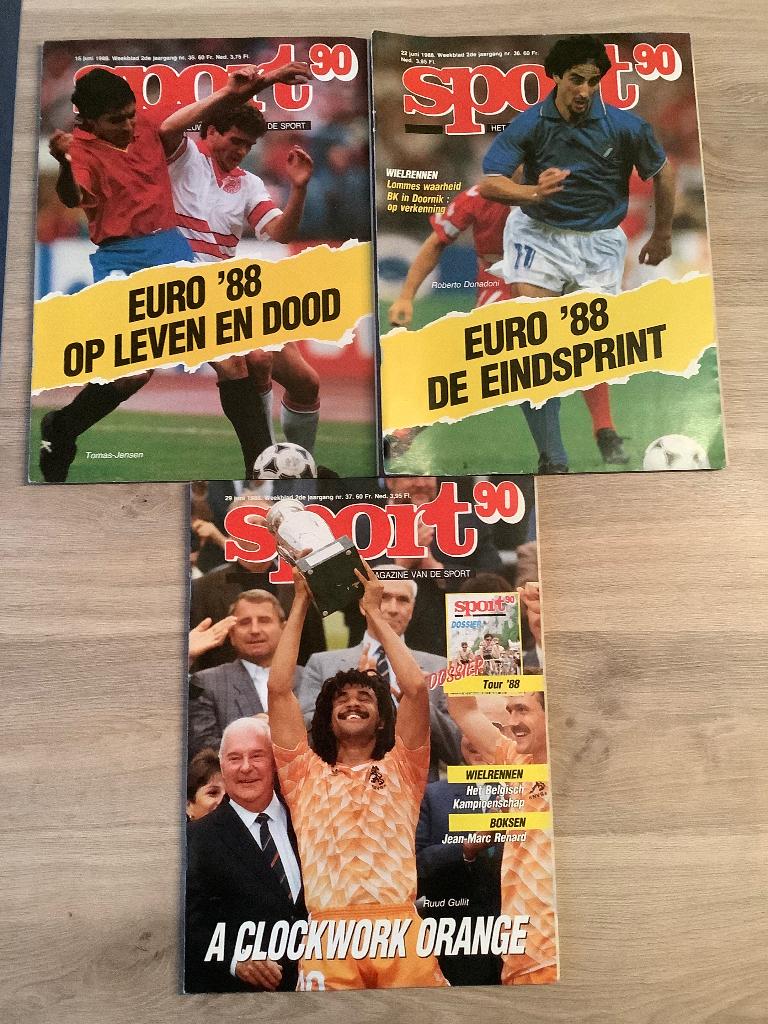 Sport 90 Magazines over Euro 88 Voetbal, Enlèvement ou Envoi, Comme neuf, Livre ou Revue