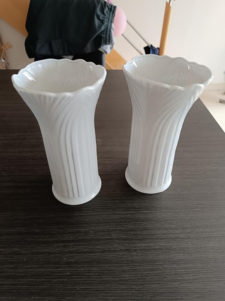 2 witte vazen, Huis en Inrichting, Ophalen, Zo goed als nieuw