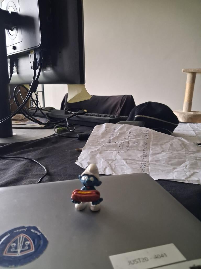 Smurf met hotdog, Ophalen of Verzenden