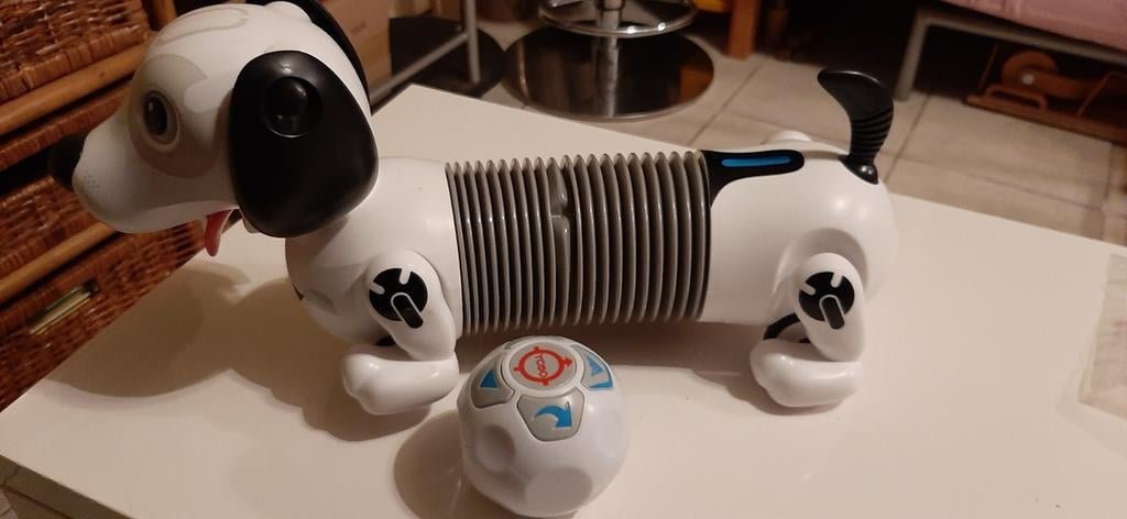 Robothond met bal als afstandsbediening, Ophalen of Verzenden, Zo goed als nieuw