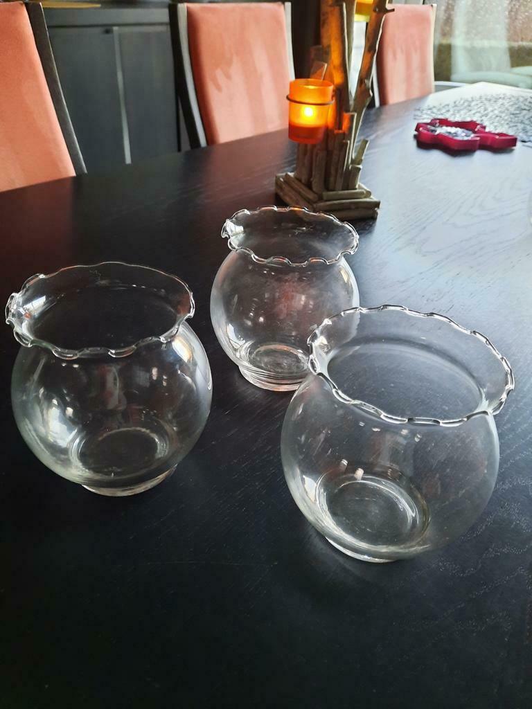 Ensemble de vases en verre à bord dentelé, Enlèvement ou Envoi