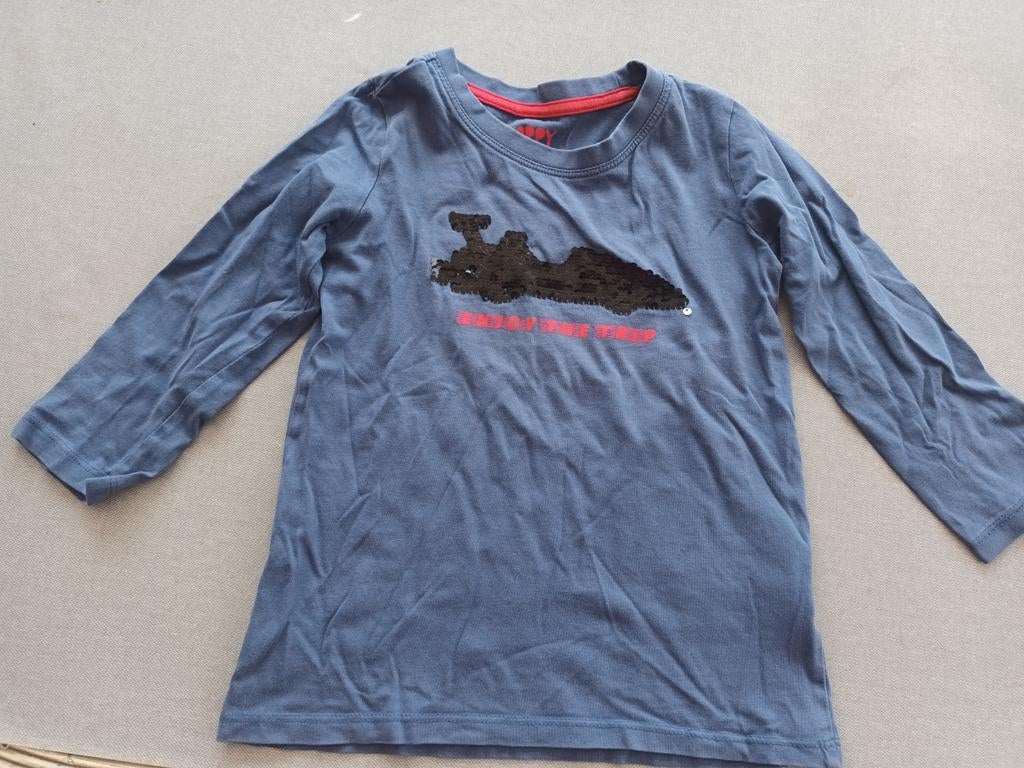T-shirt maat 98 sportwagen, Enlèvement ou Envoi, Comme neuf