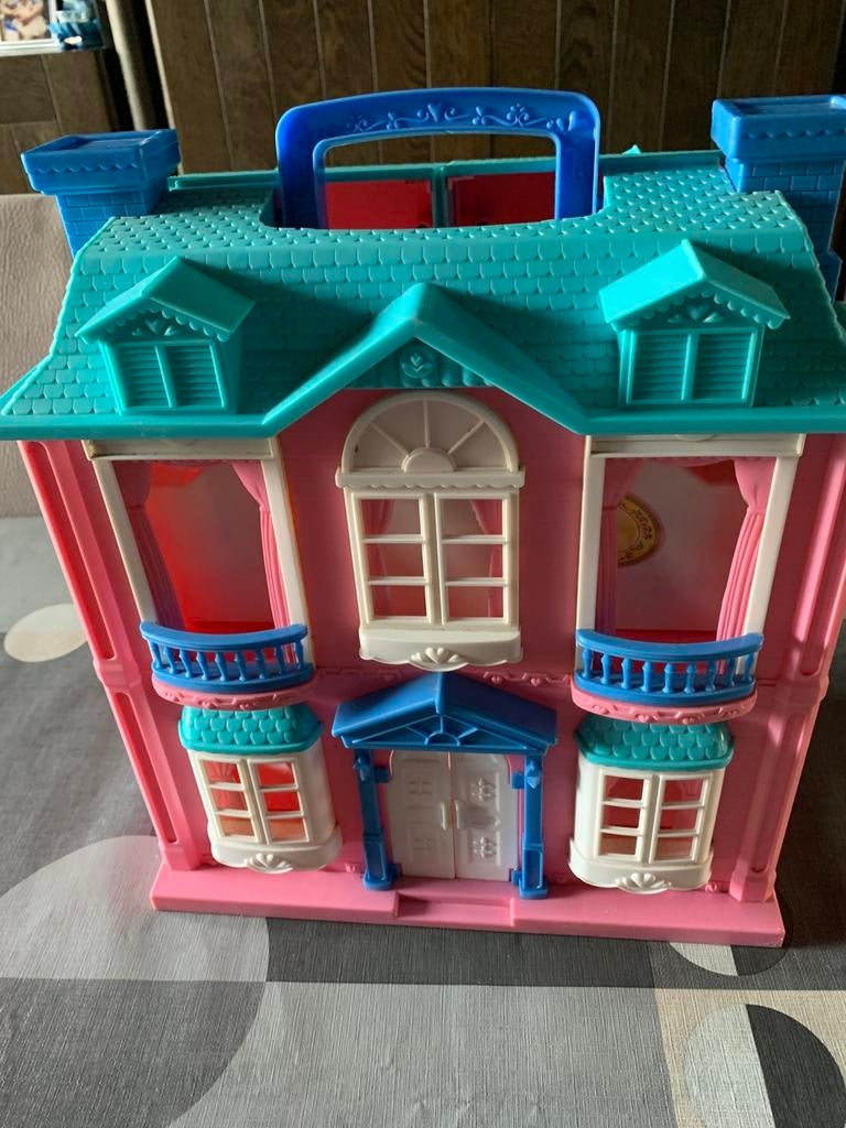 Miniatuurhuis -inklapbaar met handvat - allerlei meubeltjes., Ophalen, Zo goed als nieuw