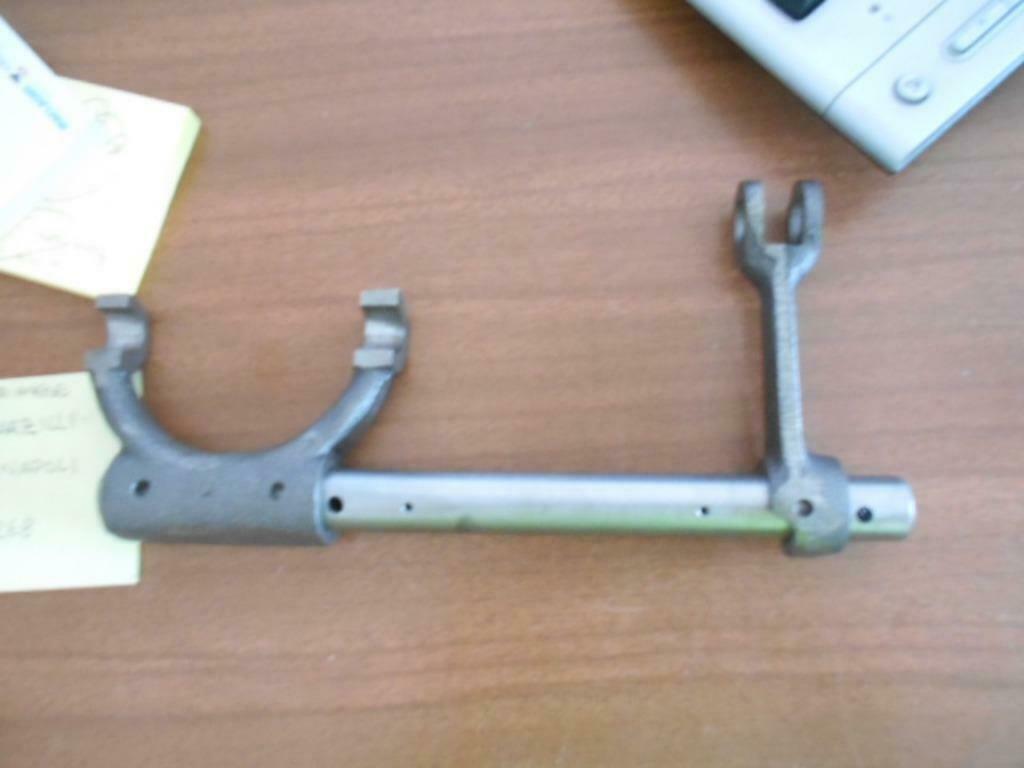 Fourchette d'embrayage Maserati Indy et Ghibli, Enlèvement, Neuf, Maserati