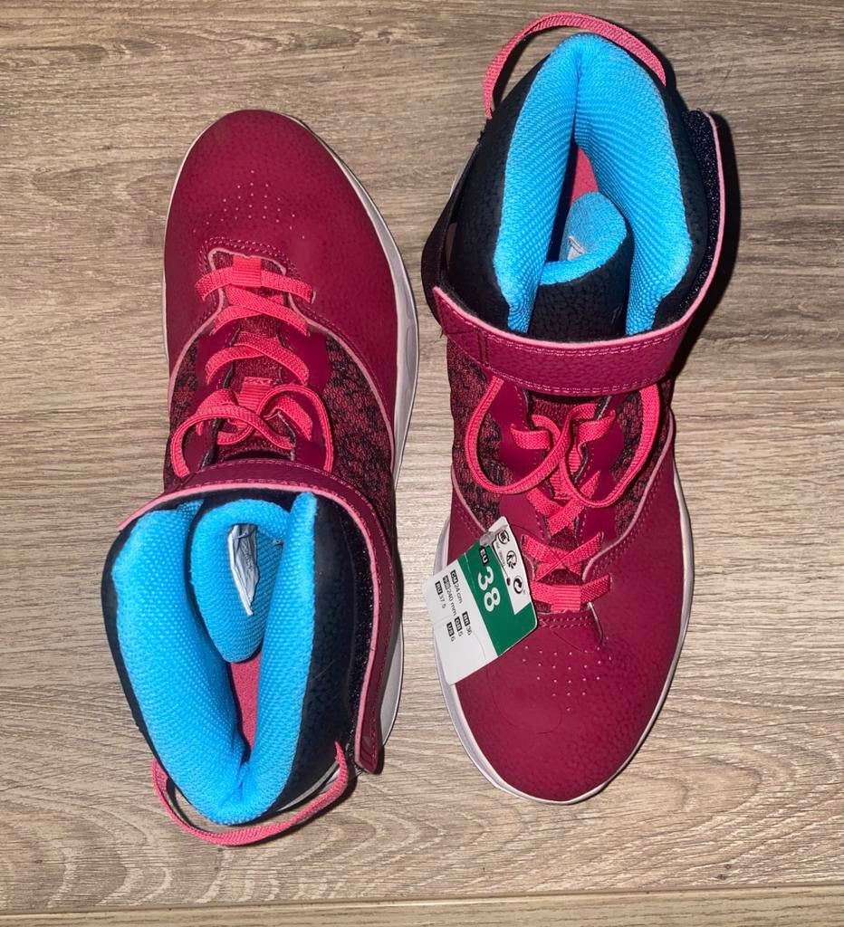 Chaussures de basket Tarmak - Neufs, Enlèvement ou Envoi, Neuf, Chaussures