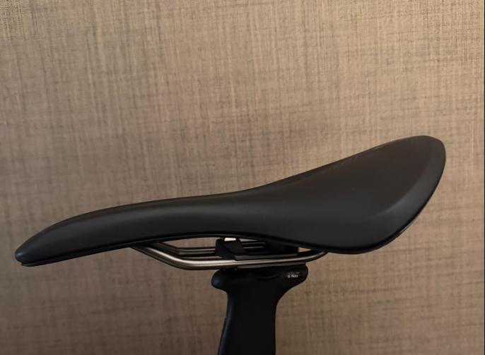 Zadel Fizik Tempo Aliante R3 -155MM, Fietsen en Brommers, Fietsonderdelen, Ophalen, Zo goed als nieuw, Zadel, Fizik