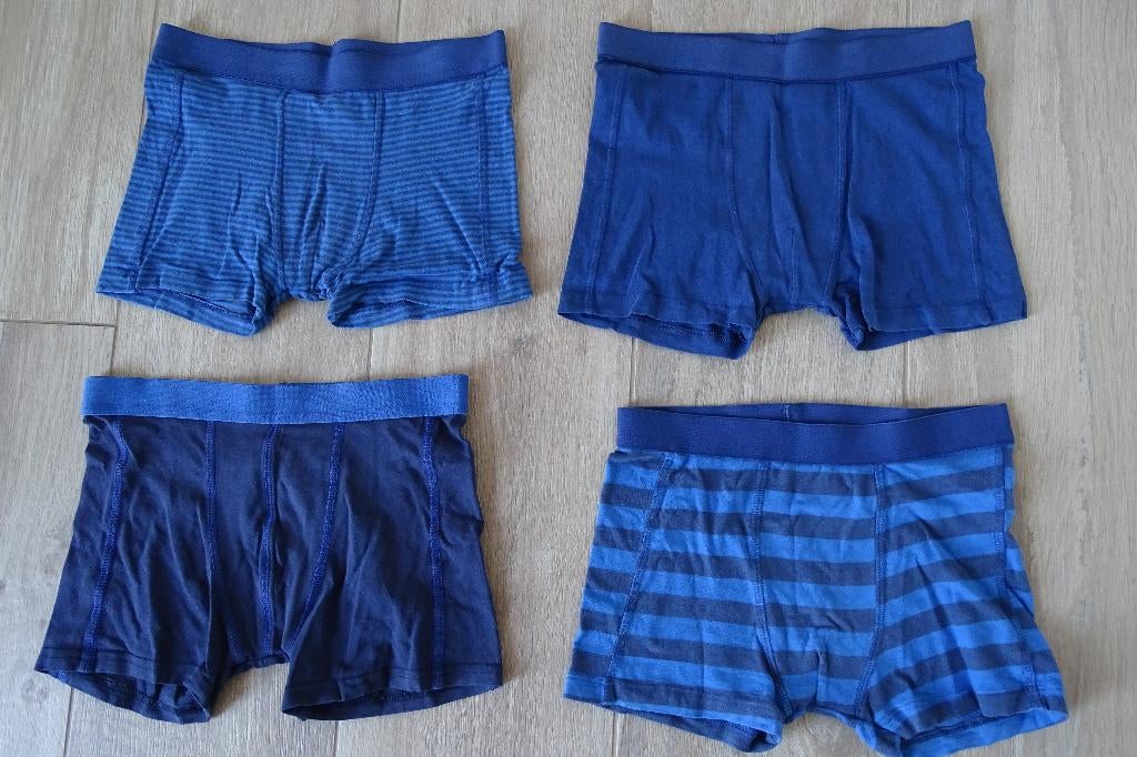 Pakket van 4 boxershorten maat 146/152, Enfants & Bébés, Vêtements enfant | Taille 146, Garçon, Enlèvement ou Envoi, Vêtements de nuit ou Sous-vêtements