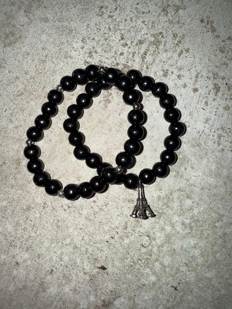 Bracelets fait main noir avec breloque, Bijoux, Sacs & Beauté, Bracelets à breloques, 1 bracelet à breloques, Enlèvement ou Envoi