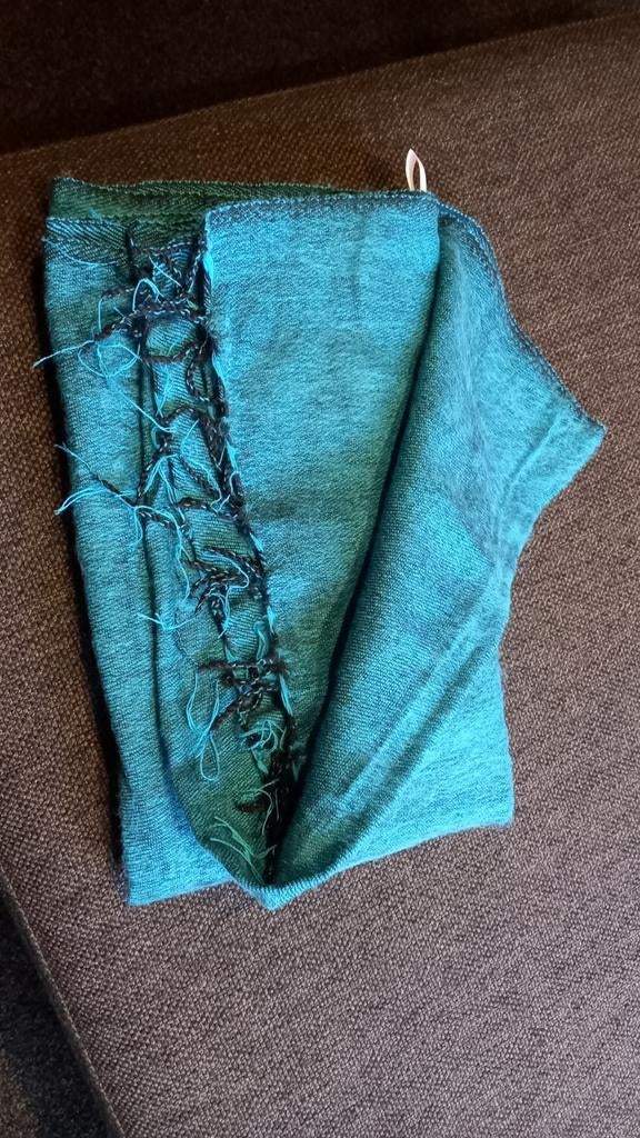 Sjaal 190 x 80 cm, Kleding | Dames, Ophalen of Verzenden, Zo goed als nieuw