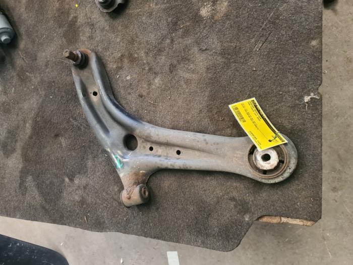 Draagarm rechts-voor van een Ford Fiesta, Gebruikt, -, -, Ophalen of Verzenden