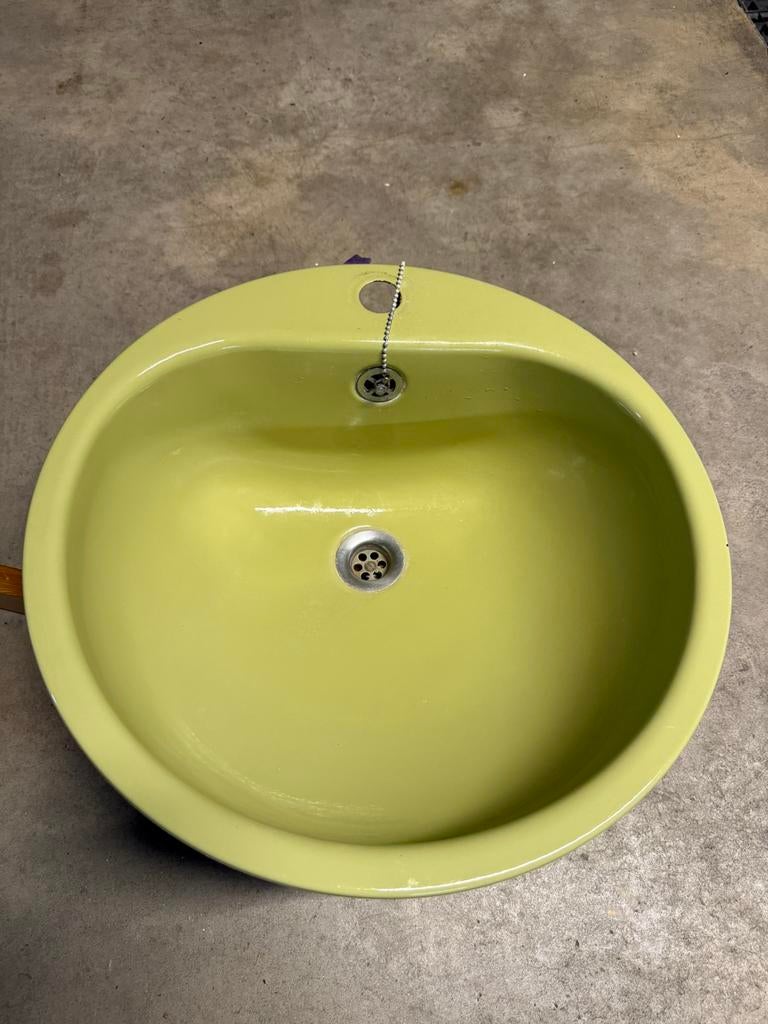 Lavabo couleur vert olive vintage, Huis en Inrichting, Badkamer | Badkamermeubels, Ophalen, Zo goed als nieuw