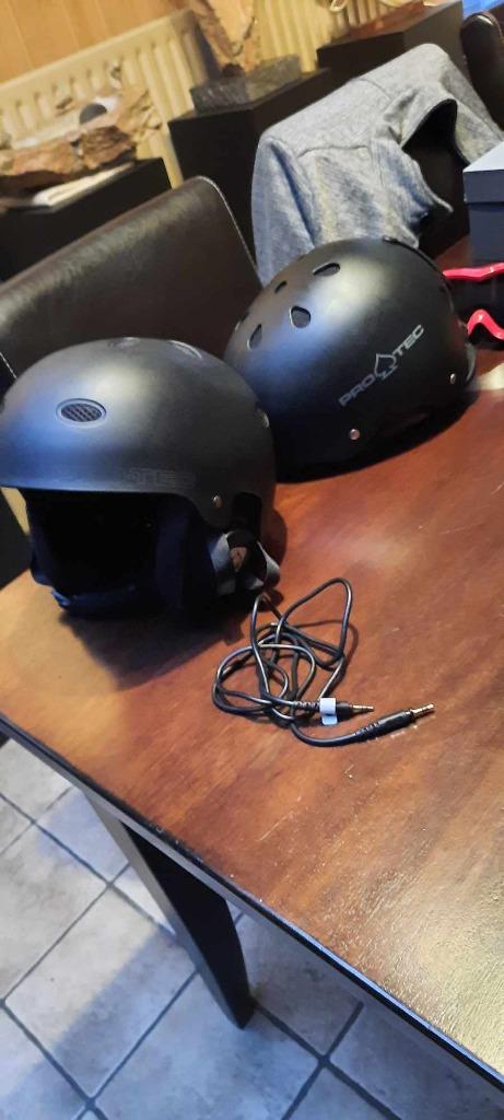 Helm snowboard met speakertjes koptelefoon, Sport en Fitness, Snowboarden, Ophalen, Zo goed als nieuw, Helm of Bescherming