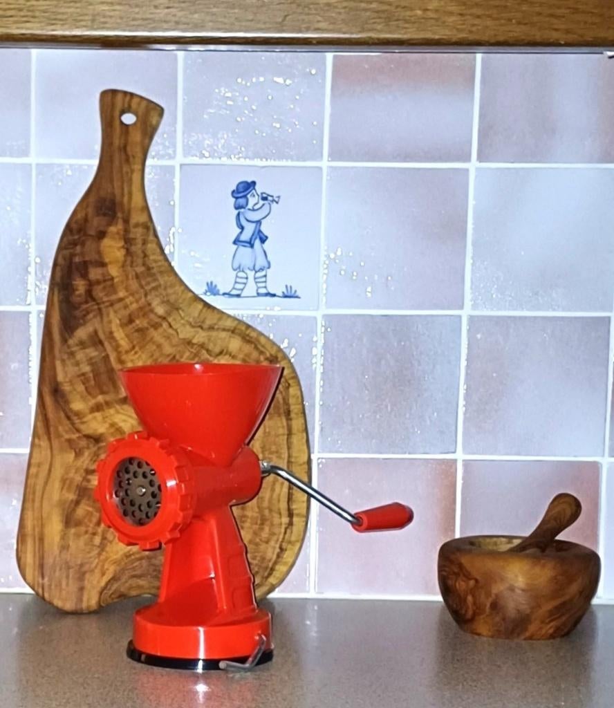 Retro ACEA CANASTA vleesmolen rood – compleet en decoratief, Huis en Inrichting, Ophalen, Rood