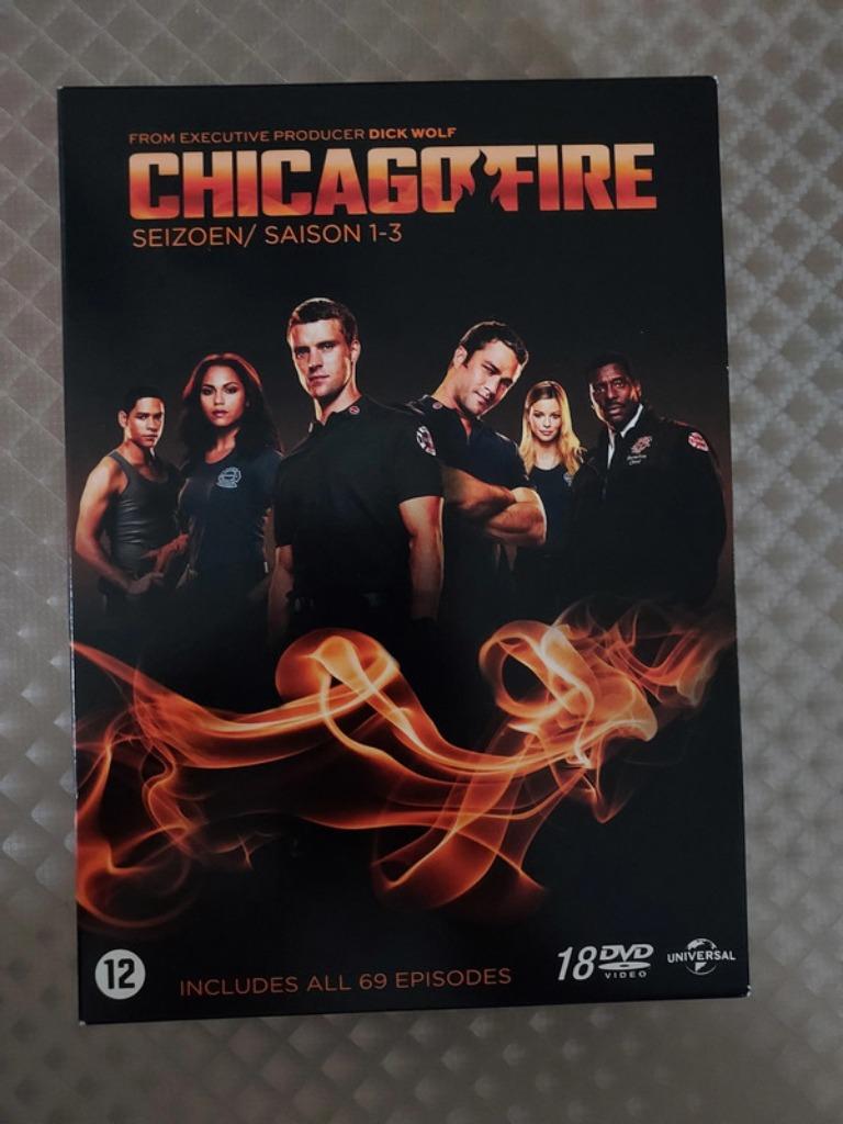 chicago fire dvd box seizoen 1 - 3, Enlèvement ou Envoi, Comme neuf