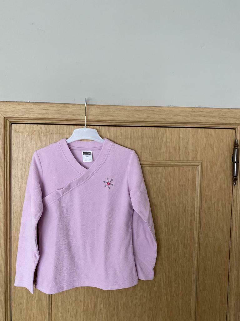 Polaire chaude - taille 140, Enlèvement ou Envoi, Chemise ou À manches longues, Comme neuf, Fille