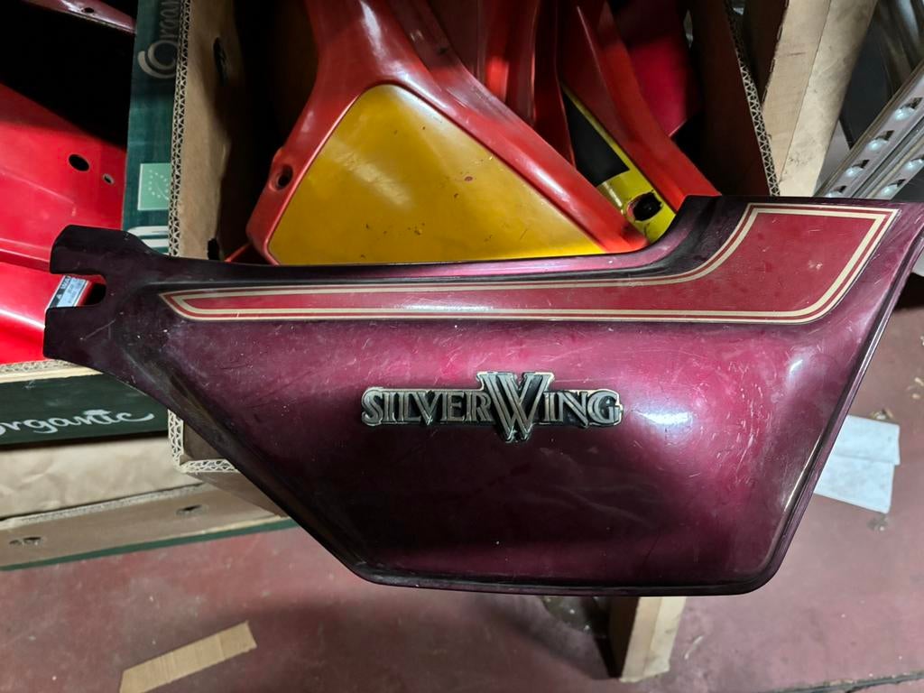 Zijkap rechts, Honda Silverwing GL500, Enlèvement ou Envoi, Utilisé