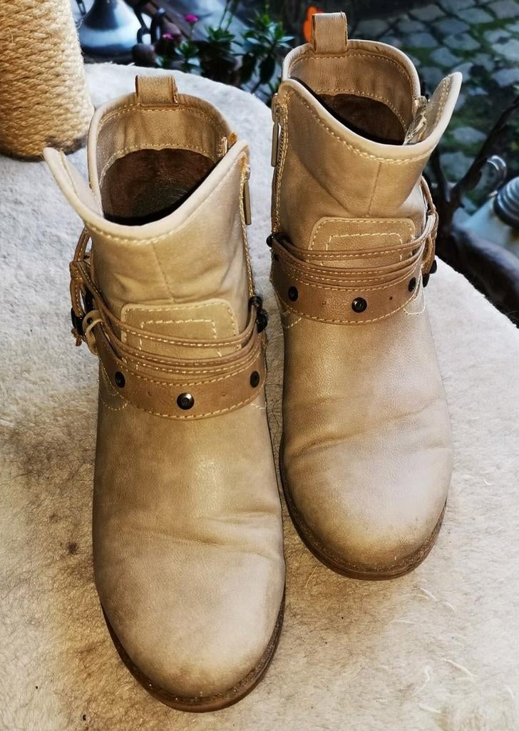 Mustang half hoge lederen botjes als nieuw maat 38, Beige, Lage of Enkellaarzen, Ophalen of Verzenden, Zo goed als nieuw