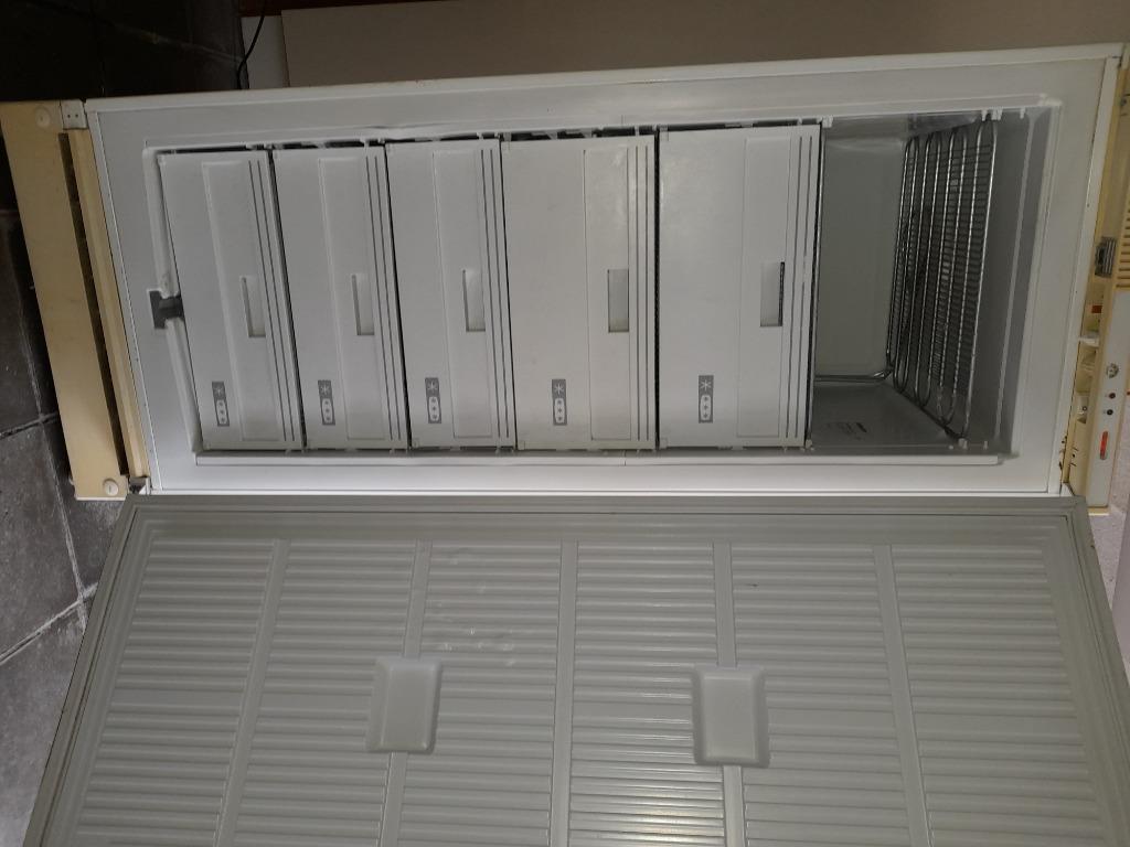Diepvries, Elektronische apparatuur, Vriezers en Diepvrieskisten, Gebruikt, 140 tot 160 cm, Ophalen, Vrieskast