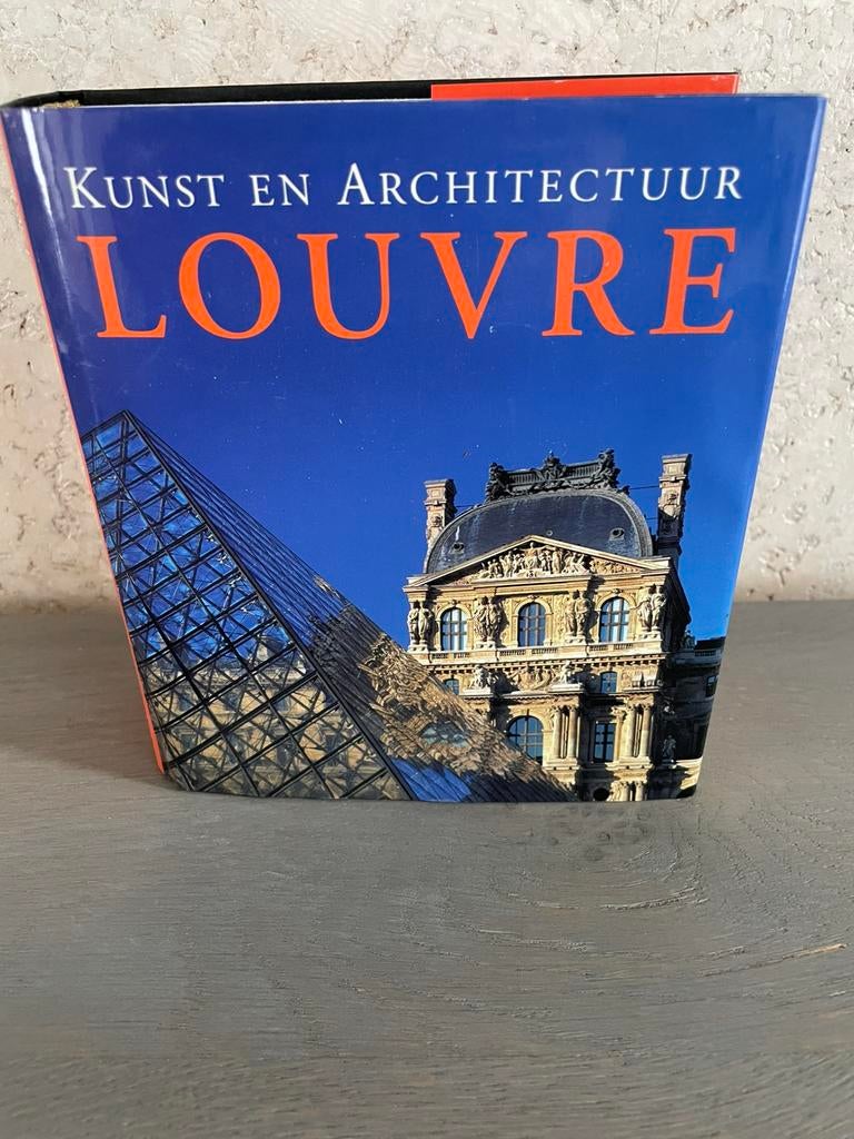 Boek: Louvre / Kunst en architectuur, Boeken, Ophalen of Verzenden, Zo goed als nieuw