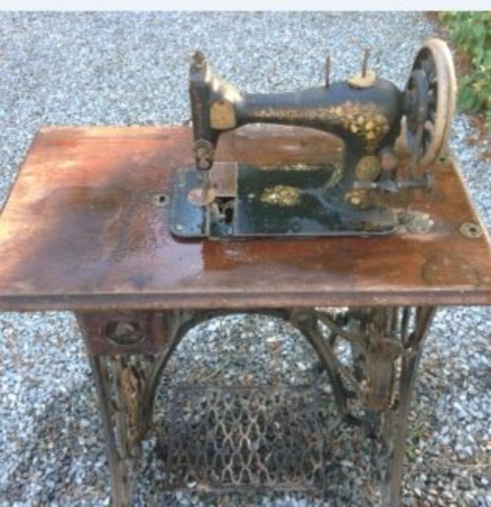 Singer ancienne machine à coudre, Enlèvement