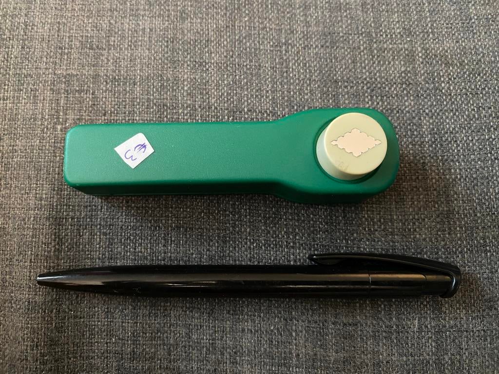 Figuurpons gekartelde ruit, Ophalen, Zo goed als nieuw