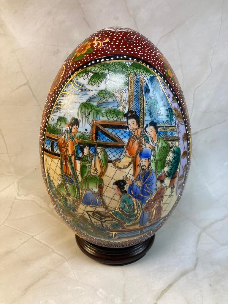 Œuf décoratif en porcelaine Satsuma peint à la main, Enlèvement