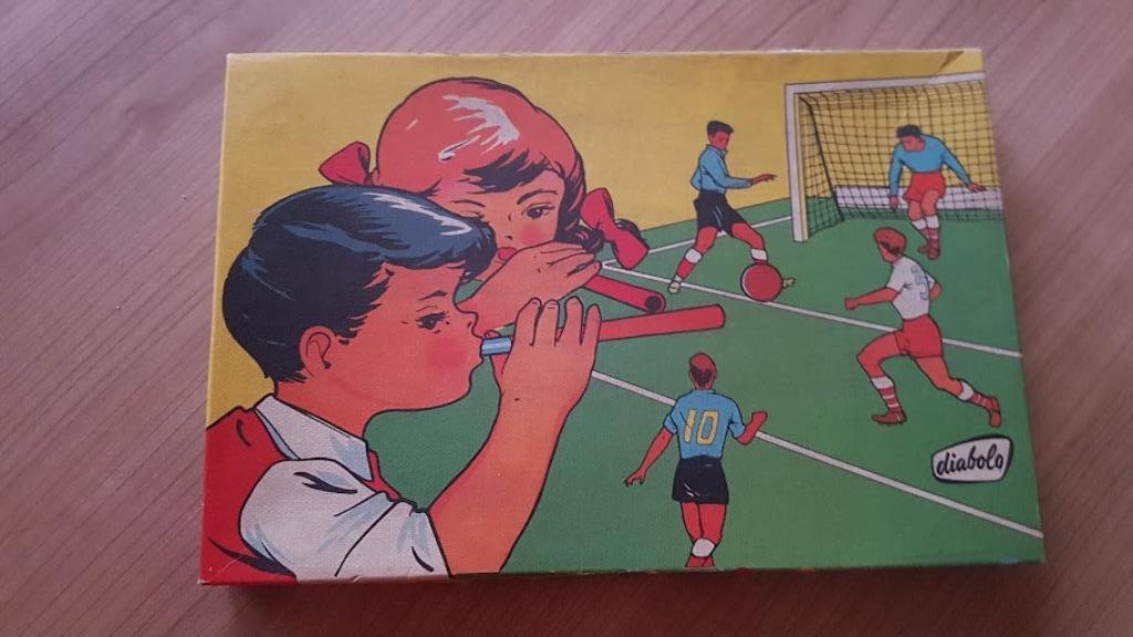 Football vésical. Complet avec règlement.Dans son emballage, Enlèvement ou Envoi, Comme neuf, Découverte
