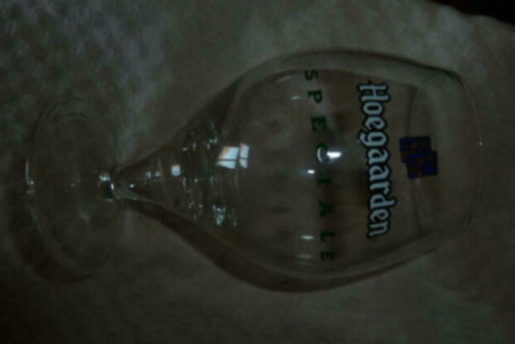 bier glas HOEGAARDEN SPECIALE , op voet 0,25L, Ophalen of Verzenden, Nieuw, Bierglas