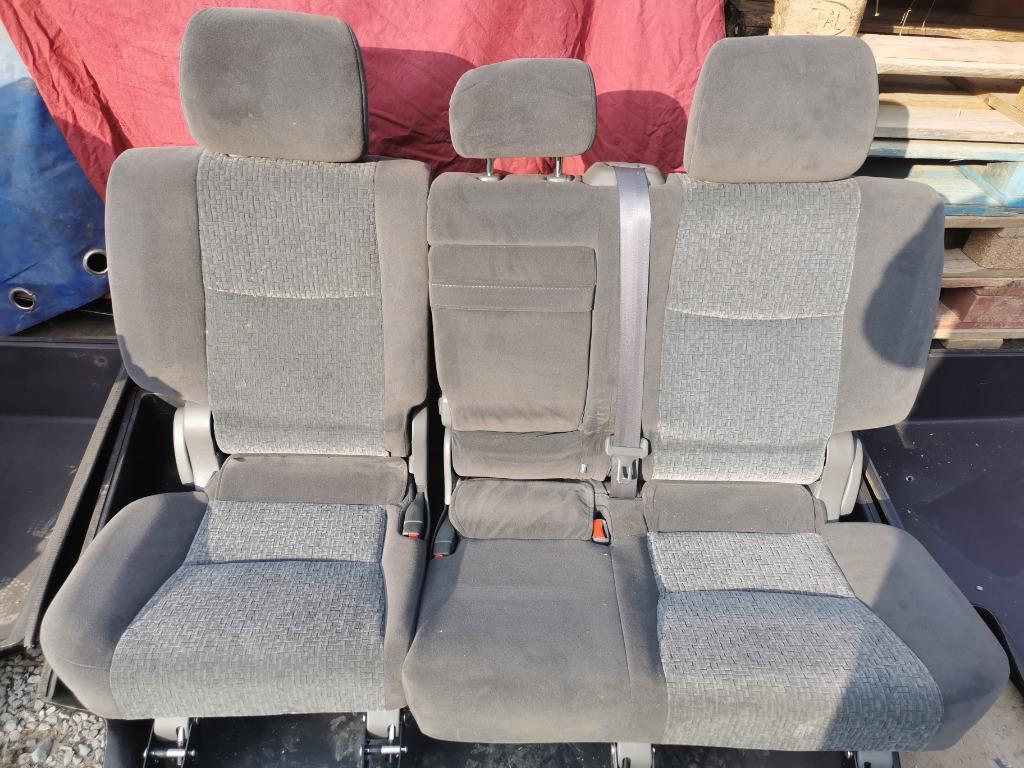 Toyota, Autos, Argent ou Gris, Achat, Entreprise, 3 places