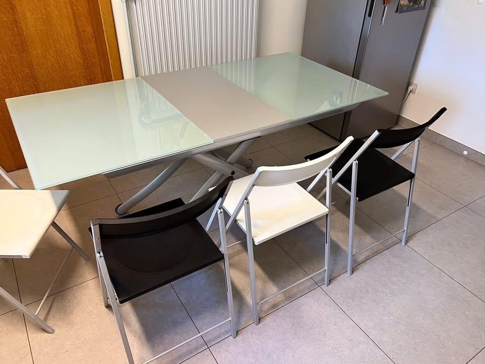 Table, Ophalen, Zo goed als nieuw, Vijf personen of meer