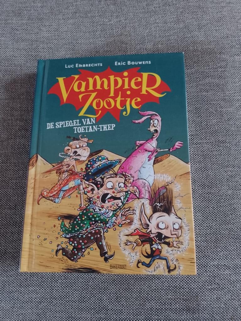 Luc Embrechts - Vampierzootje 2: De spiegel van Toethan Thep, Boeken, Ophalen of Verzenden, Zo goed als nieuw, Luc Embrechts