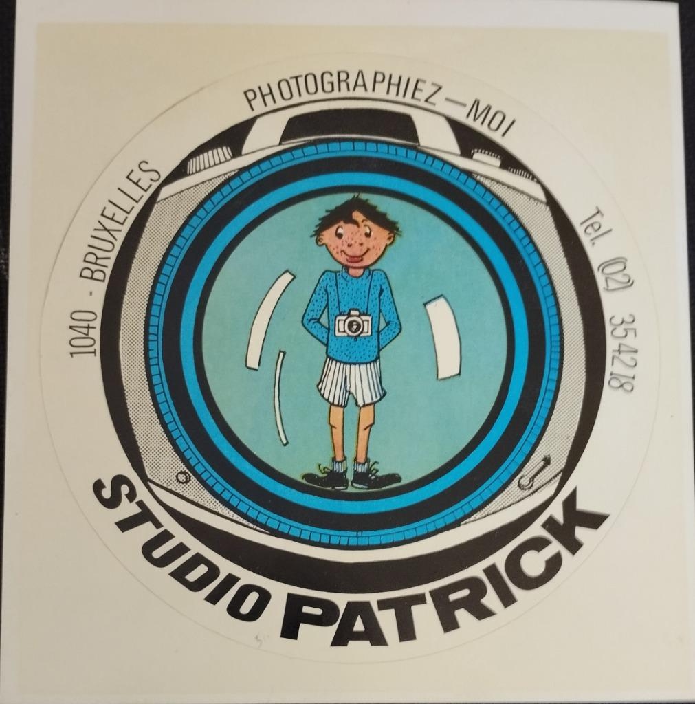 Sticker STUDIO PATRICK Etterbeek 70s, Verzamelen, Stickers, Verzenden, Zo goed als nieuw, Winkel of Supermarkt