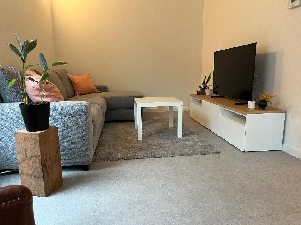 Tv-meubel, Ophalen, 150 tot 200 cm, Zo goed als nieuw, Tijdloos