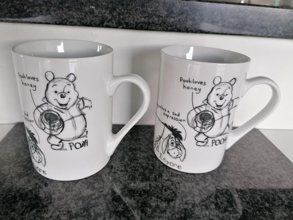 2 vintage Winnie de Pooh Churchill Disney zwart/witte mokken, Ophalen of Verzenden, Nieuw