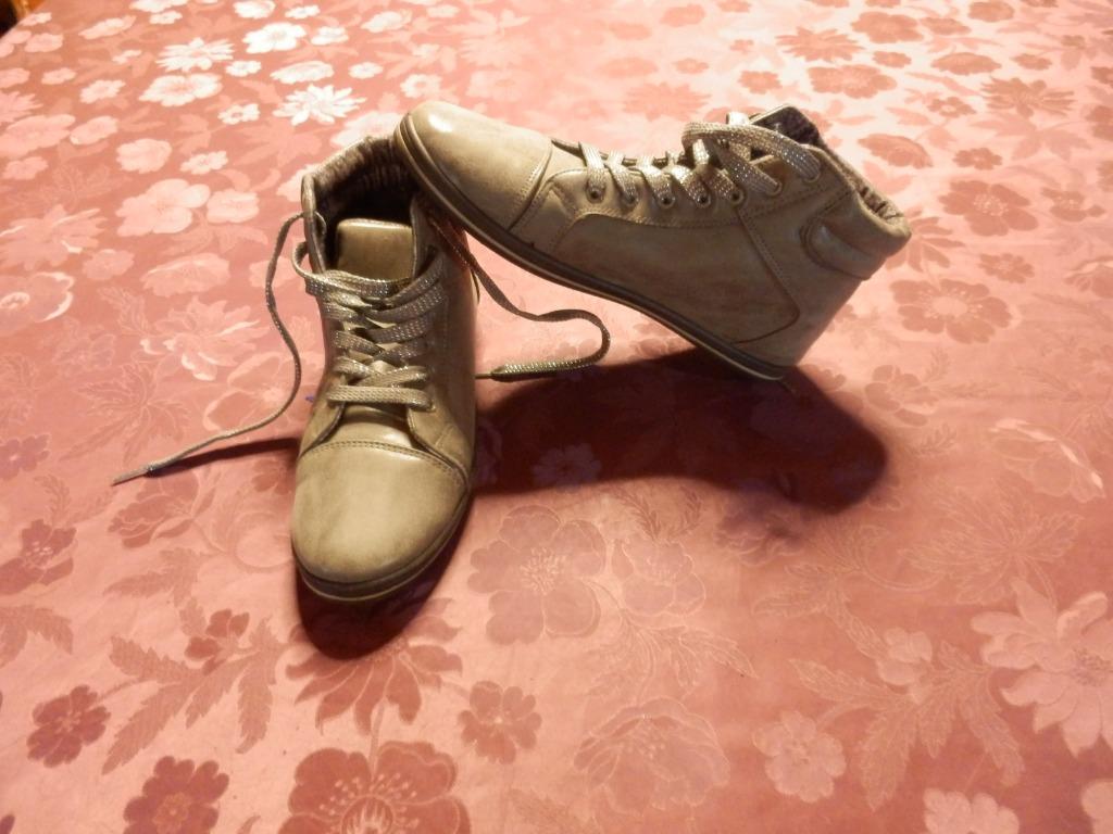 (16) - baskets femme p.38 grises - merry scott -, Gris, Enlèvement ou Envoi, Sneakers et Baskets, Comme neuf